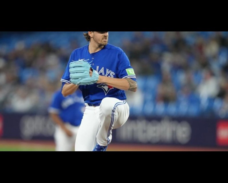 Austin Wells hits 2-run home run in 9th, Yankees beat Blue Jays 2-0