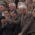 Yaroslav Hunka acknowledges Canadian Parliamentarians as they applaud him. Ottawa, Canada Sep 22, 2023